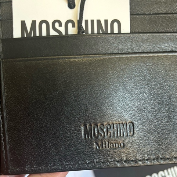 Authentic MOSCHINO Italian Leather logo Bifold wallet - Picture 12 of 16